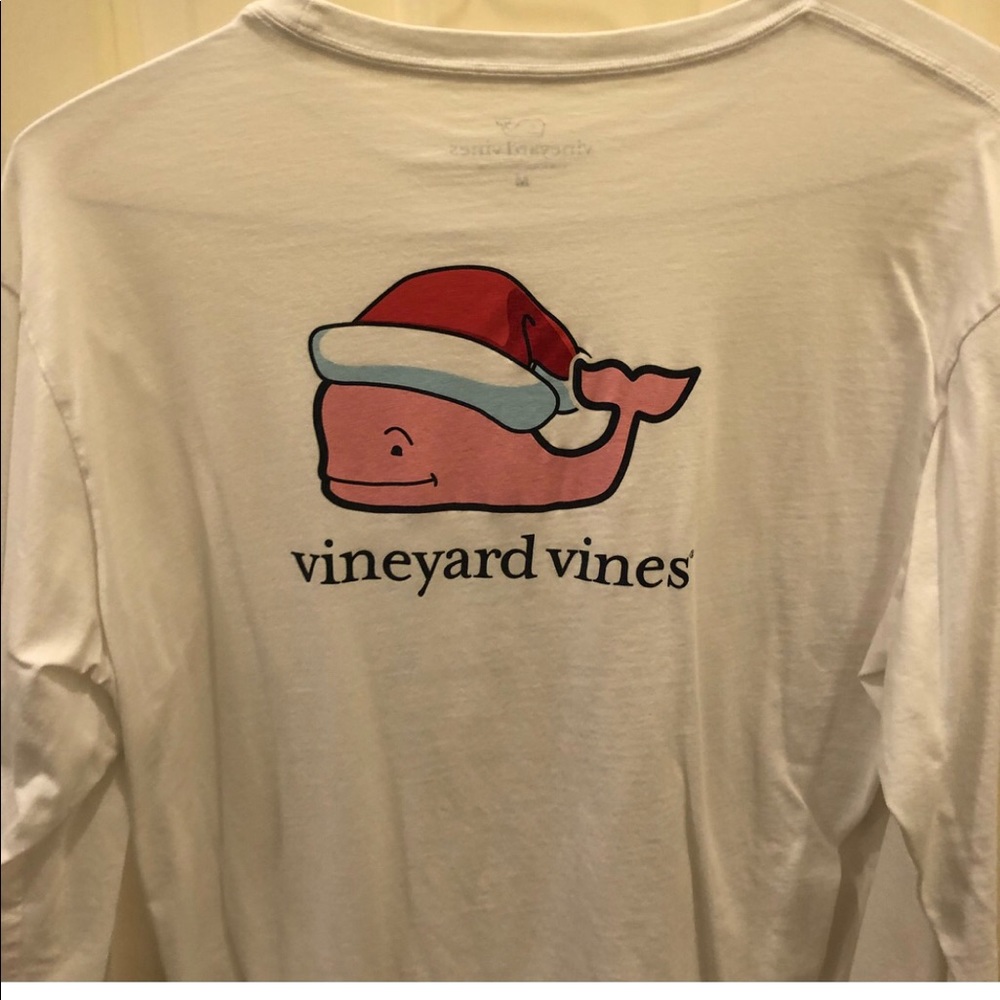 vineyard vines christmas t-shirt